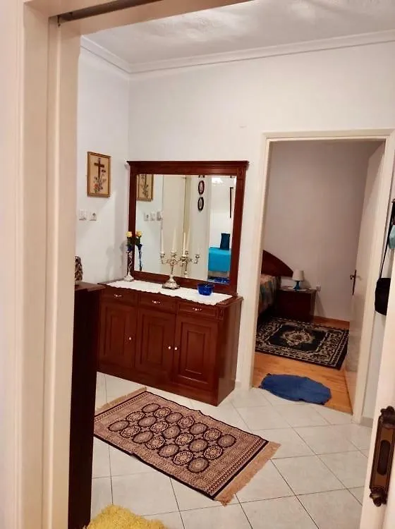 Marys House , Lovely 2-Bedroom Apartment Thessaloníki